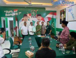 Amsakar Kembalikan Formulir Pendaftaran Bakal Calon Wali Kota Batam ke PKB