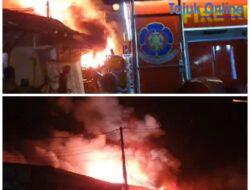 Sijago Merah Habiskan 20 Kios Barang Seken Di Kelurahan Tanjung Sengkuang.