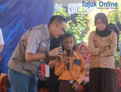 Ratu Dewa Gelar Silaturahmi Dan Menyerahkan Bantuan Sembako Kepada Wali Murid SD Dan SMP Di Kertapati