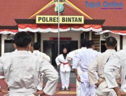 Personel Polres Bintan Asah Kemampuan Dalam Bela Diri Polri Untuk Melindungi Diri dan Masyarakat Saat Bertugas
