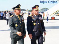 Panglima TNI Hadiri Acara Pelepasan Presiden ke-7 Jokowi dan Penyambutan Presiden Terpilih Prabowo Subianto