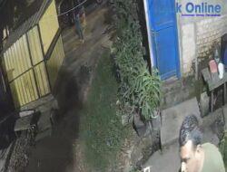 Diduga Oknum Polisi Pakaian Preman Terekam CCTV ‘Mengendap-Endap’ Rumah Warga, Ada Apa??
