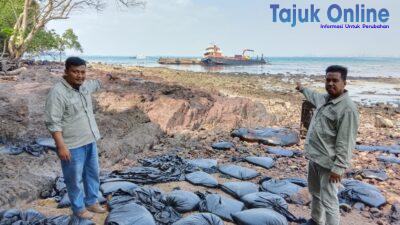 Hari Ketiga Pascakandas, Limbah B3 Masih Menghitamkan Pantai Dangas GHLHI : Dugaan Pidana Lingkungan Menguat, Rujuk UU PPLH