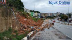 Longsor Kembali Terjang Bengkong Harapan Saat Imlek 2026, Separuh Badan Jalan Tertutup Material