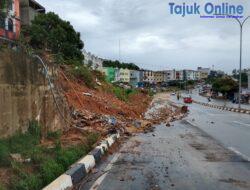 Longsor Kembali Terjang Bengkong Harapan Saat Imlek 2026, Separuh Badan Jalan Tertutup Material